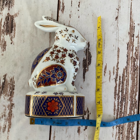 VINTAGE TAKAHASHI WHITE GOLD BLUE RED RABBIT - Picture 6 of 6